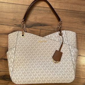 Brand new Authentic Large Michael Kors Handbag